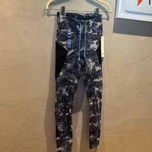 Lululemon Super High Rise 25” Hiking Cargo Tight